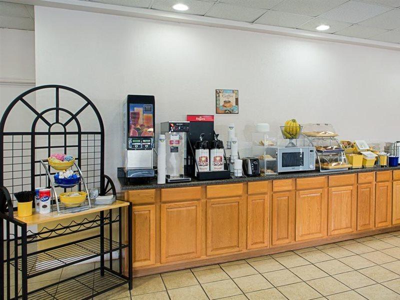 Days Inn By Wyndham Tallahassee-Government Center Zewnętrze zdjęcie