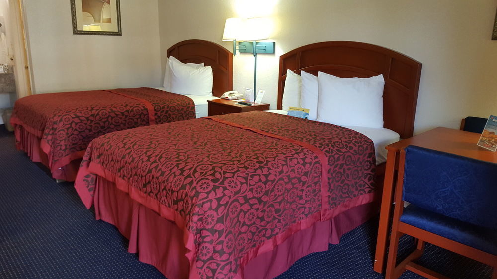 Days Inn By Wyndham Tallahassee-Government Center Zewnętrze zdjęcie