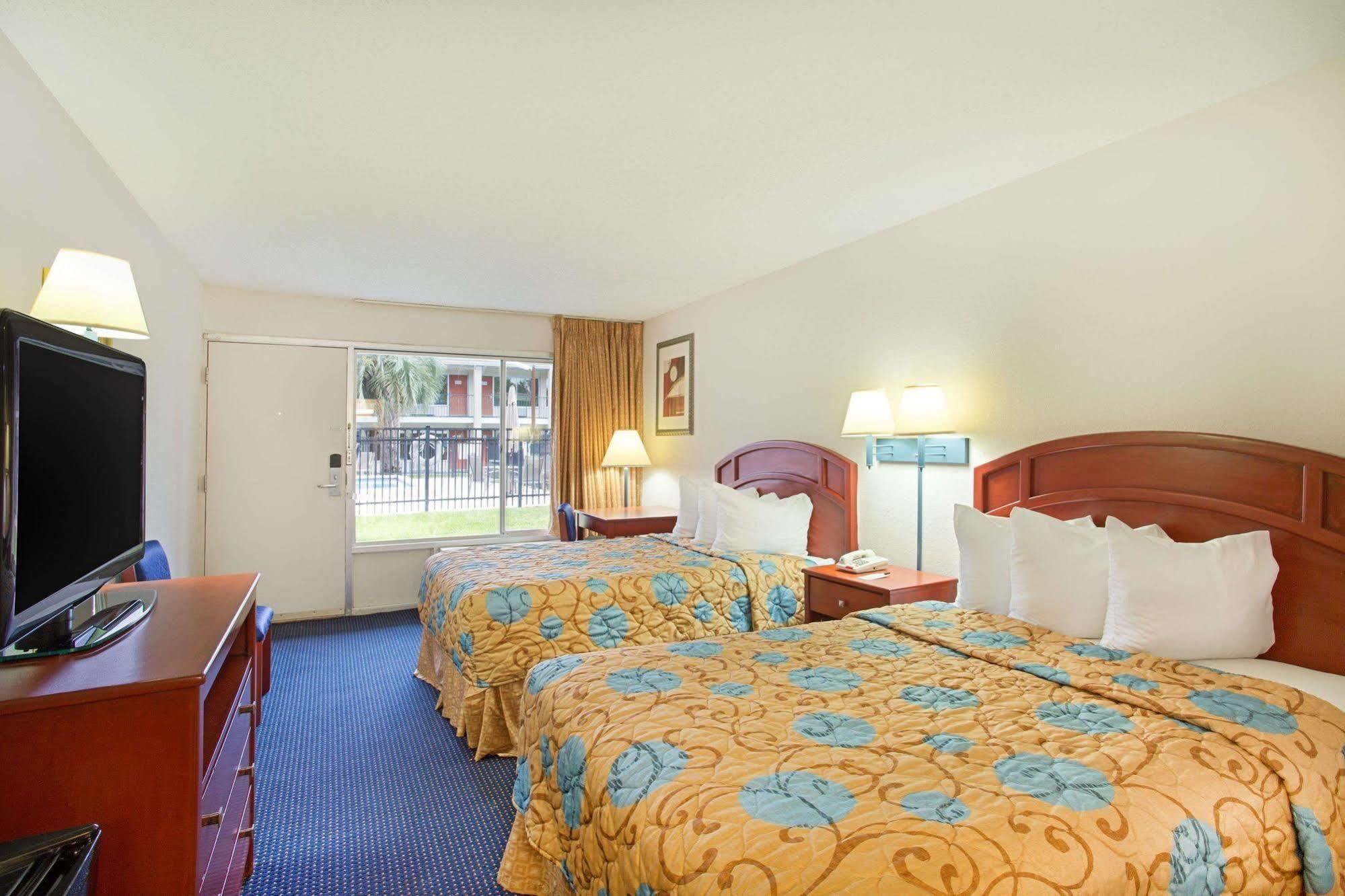 Days Inn By Wyndham Tallahassee-Government Center Zewnętrze zdjęcie
